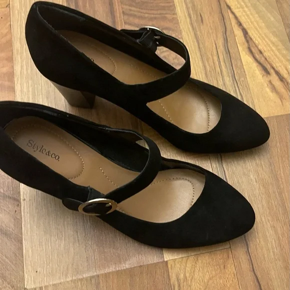 💎💎Elegant Black Mary Jane Heels - Picture 6 of 8